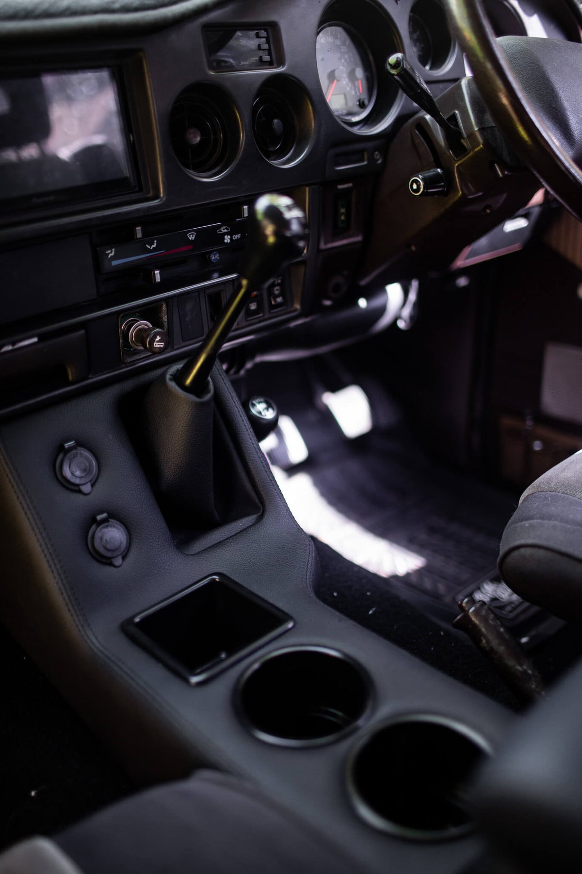 Interior Consoles - Siege Overland